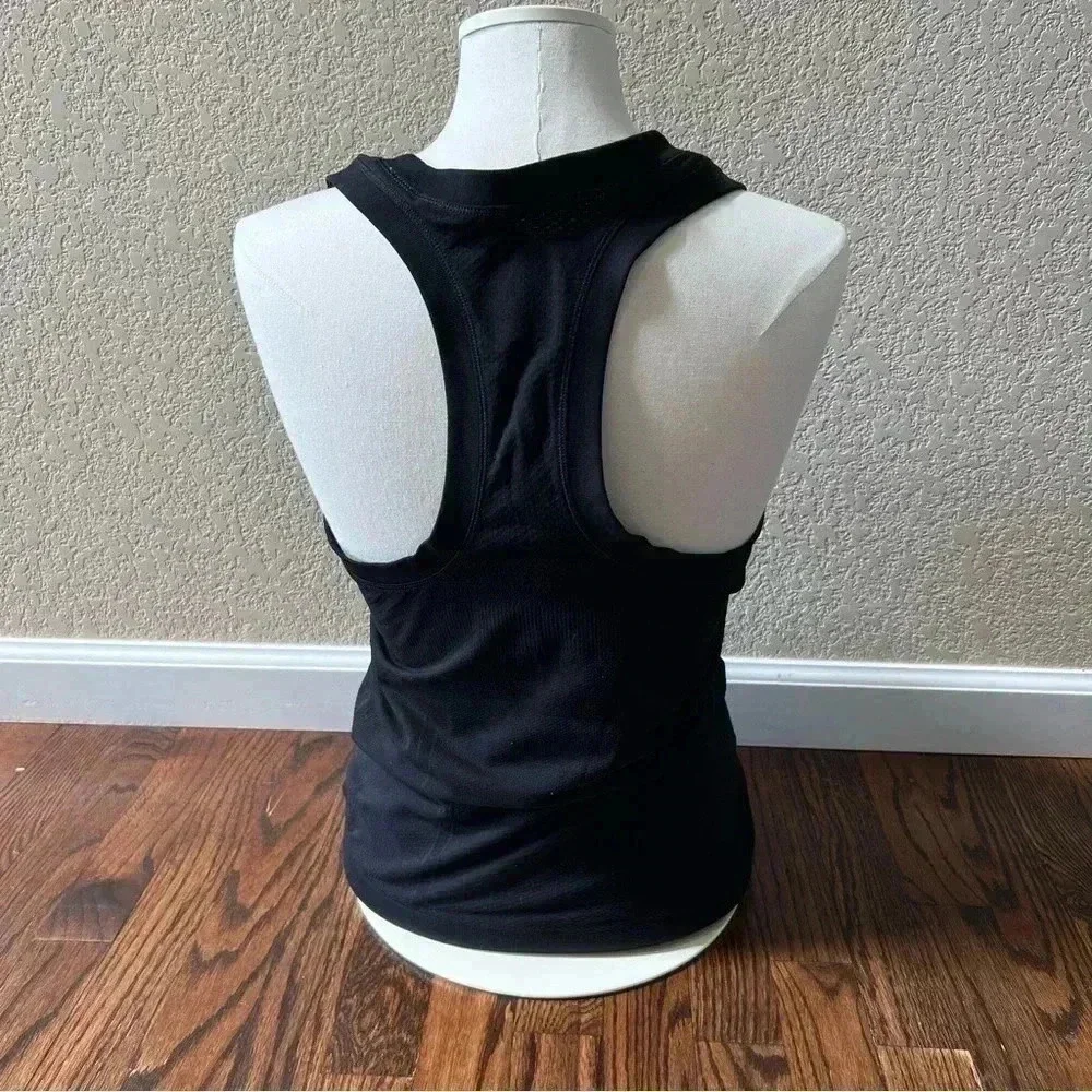 ATHLETA Momentum Seamless Tank Top Women’s Size Medium Black #530501 $59 Active